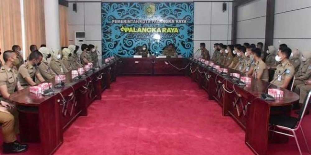 Wali Kota Palangka Raya, Fairid Naparin terima audiensi Praja Institut Pemerintahan Dalam Negeri (IPDN) angkatan 29, 30, 31 dan 32, yang berasal dari