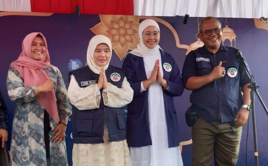 Istri Wali Kota Depok, Siti Barkah Hasanah (Cing Ikah), resmi dikukuhkan sebagai Pembina Asosiasi UMKM Kota Depok yang diketuai oleh Bang Saifullah.