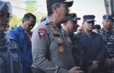 Kapolda Sulsel Irjen. Pol. Djuhandhani Rahardjo Puro saat diwawancarai usai gelar pasukan di bawah Flover, Jl. Urip Sumoharjo, Kota Makassar, Rabu 26 Agustus 2026 pagi. (Foto: Eranasional/Rio)