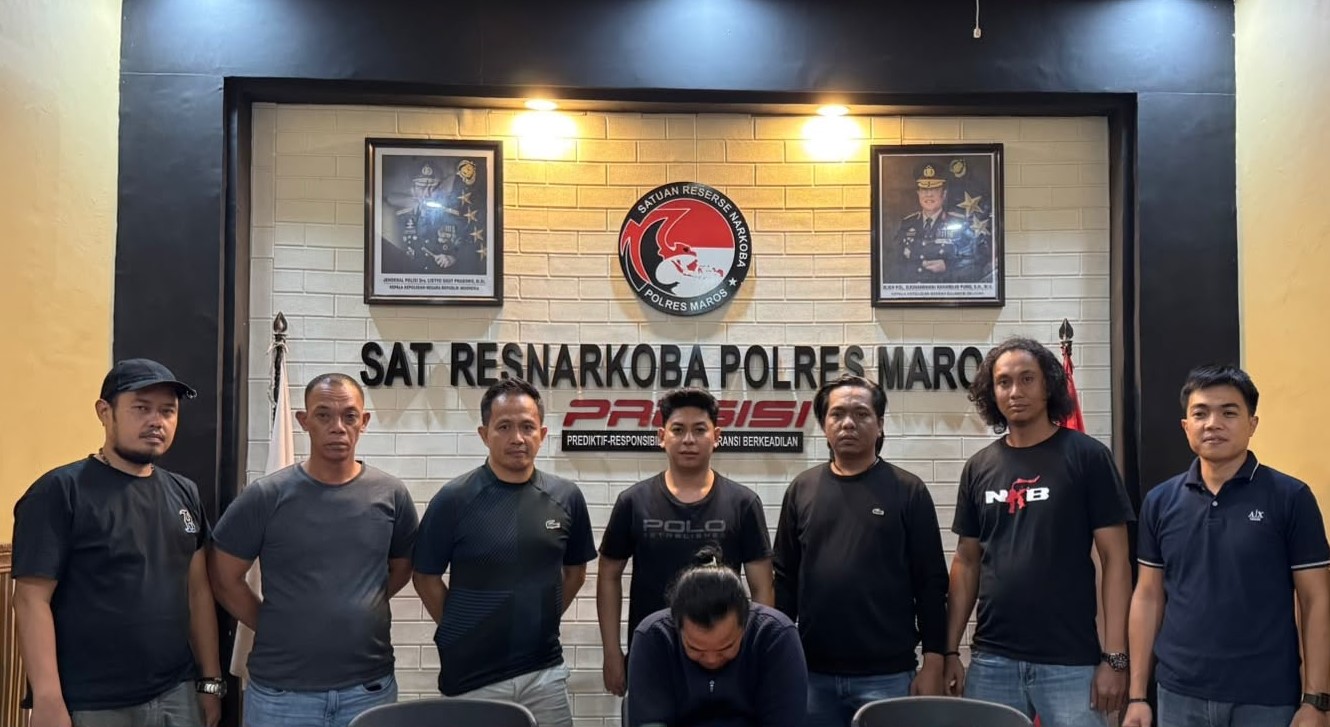 Satuan Reserse Narkoba Polres Maros amankan seorang terduga pelaku pengedar narkoba. (Foto: Humas)