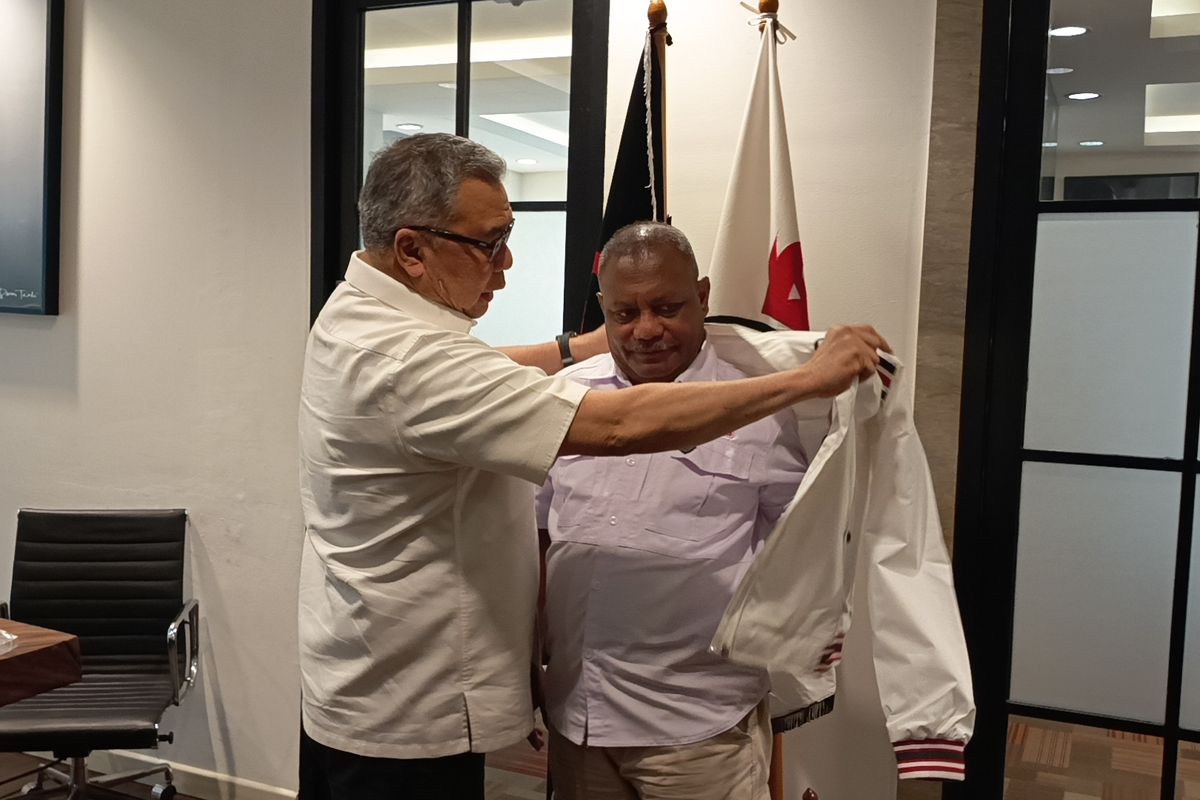Tinggalkan NasDem, Petrus Kasihiw gabung PSI. (Foto: PSI)