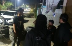 Polisi amankan pelaku pengeroyokan di Maros. (Foto: Polres Maros)